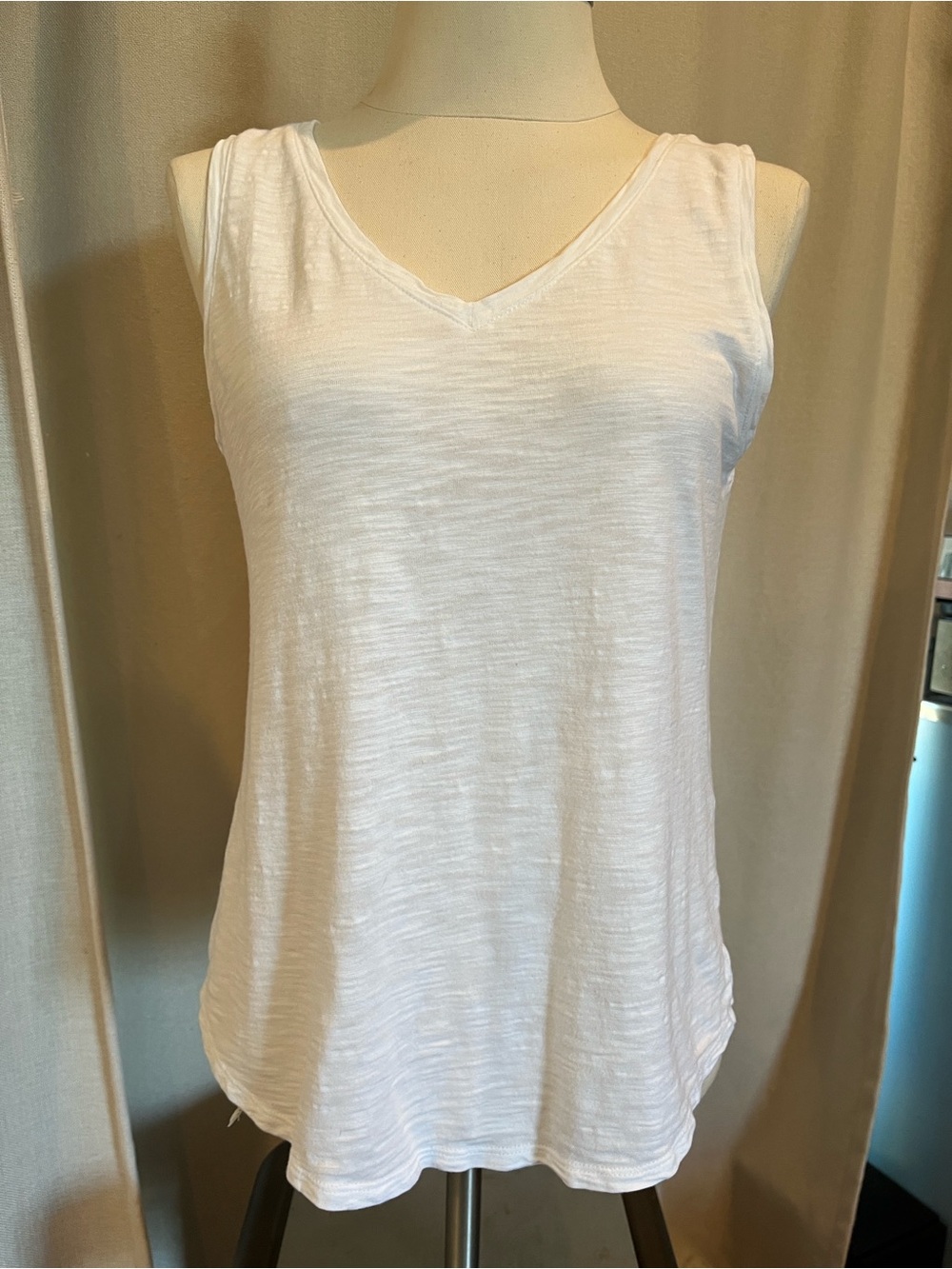 Chico’s White V-neck Tank